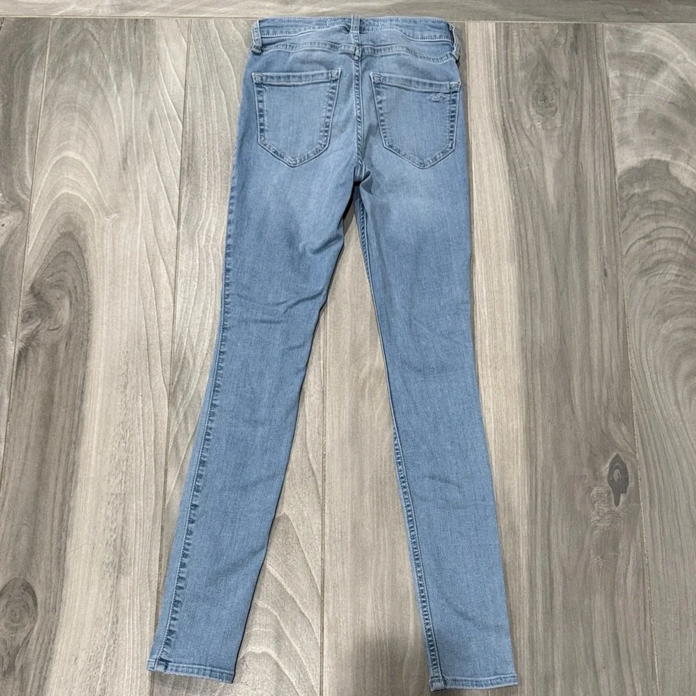 Hollister Light Blue Skinny Jeans - Picture 3 of 4